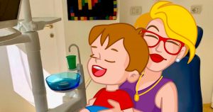 Bambino con mamma sulla poltrona